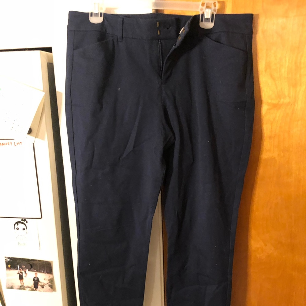 Old Navy Black pixie pant